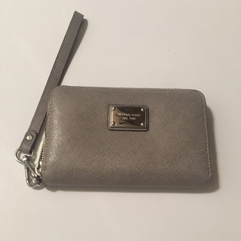 Michael Kors wristlet wallet